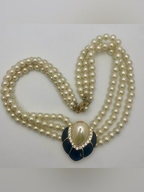 80s Statement Faux Pearl Triple Row Necklace w/ Rhinestone Pendant